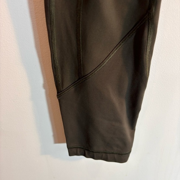 LULULEMON Sz 6 All the Right PlacesLeggings Side and Card Key Pocket Olive Green - Picture 7 of 13